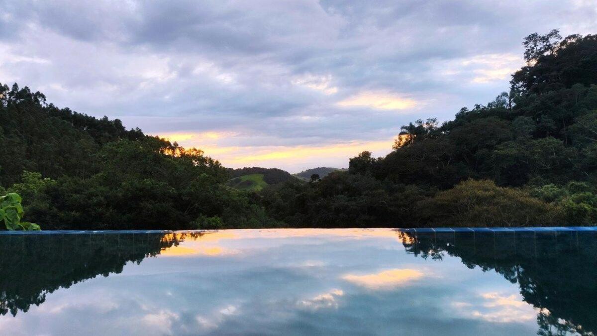 Chale Do Lago Super Luxo Cunha Exteriör bild